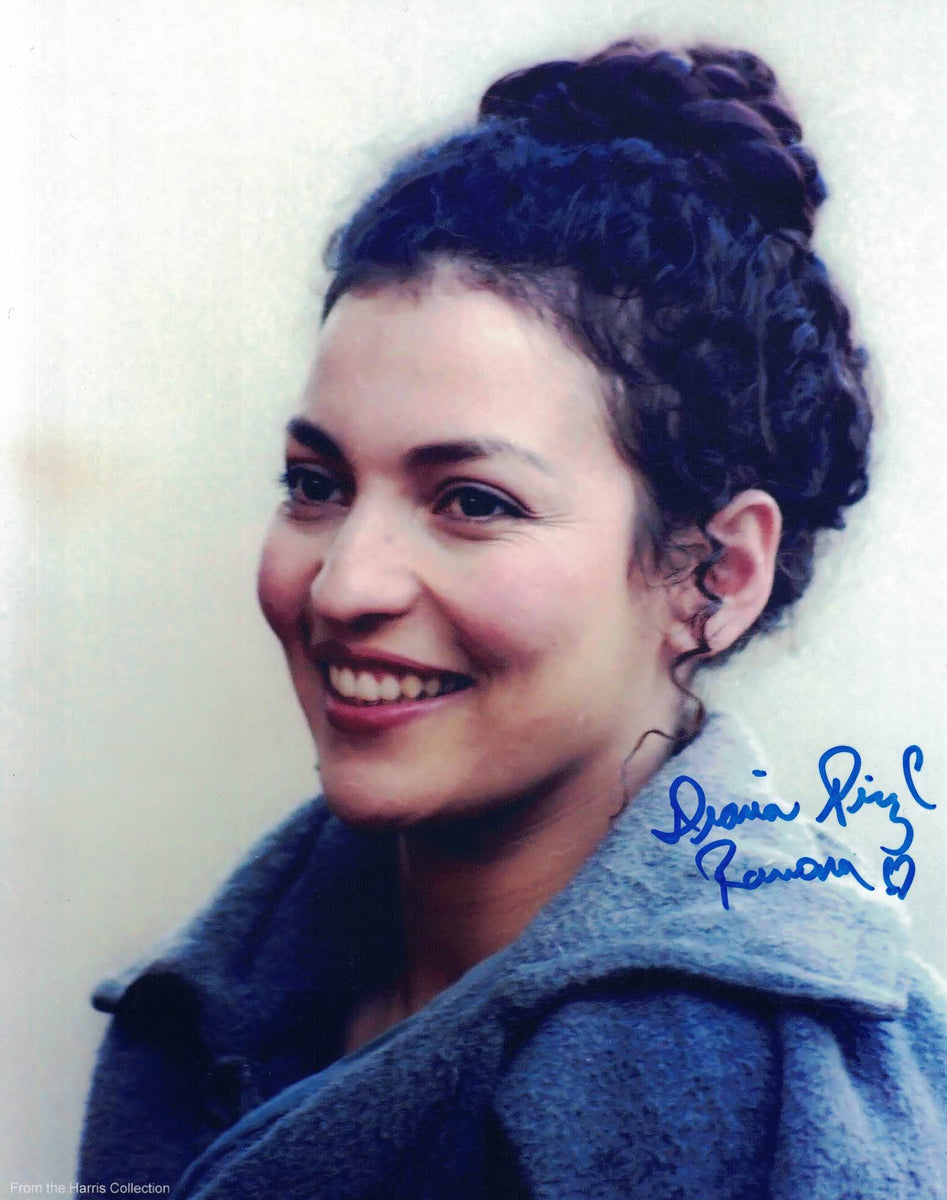DIANA PEREZ Ramona Harper in Sharpe hand signed 10 x 8 photo