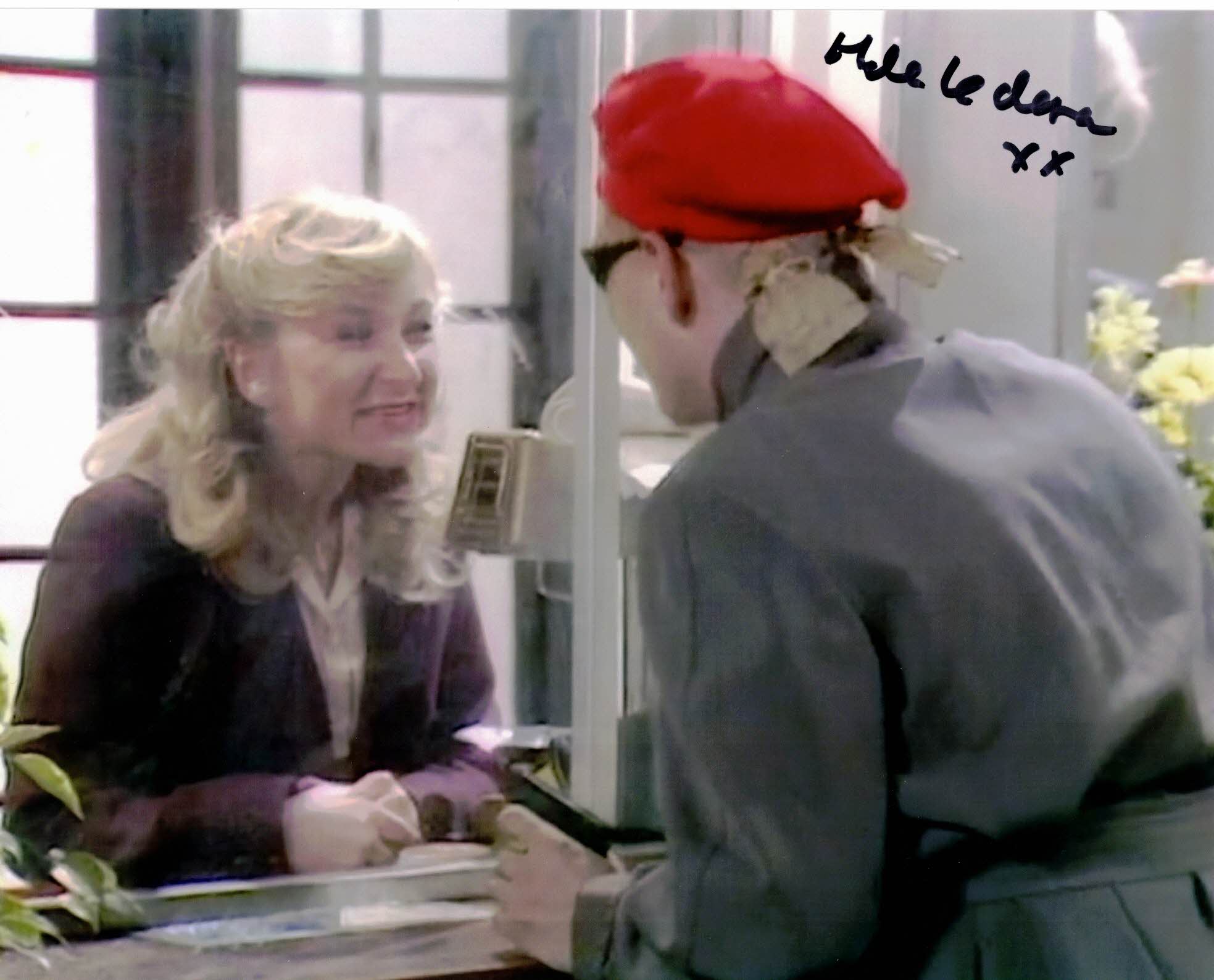 HELEN LEDERER - Bank Teller in The Young Ones - hand signed 10 x 8 photo