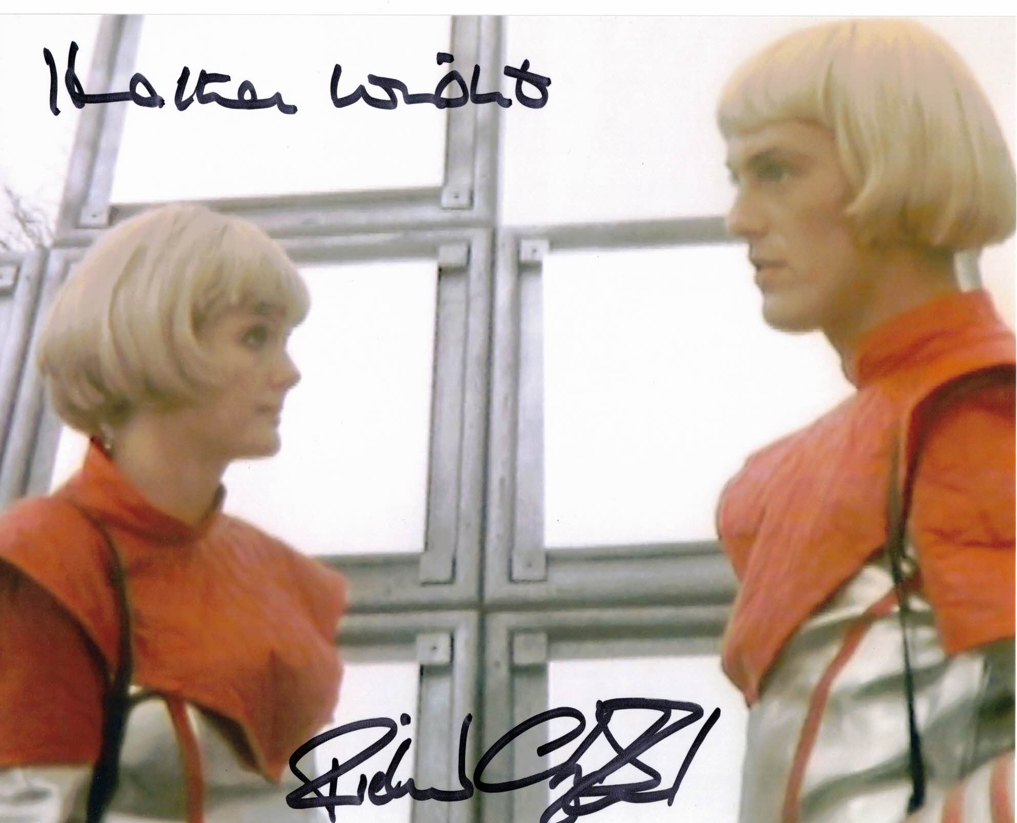 HEATHER WRIGHT & RICHARD CLIFFORD - Reeval & Toron in Terminal - Blake's 7- double hand signed 10 x 8 photo