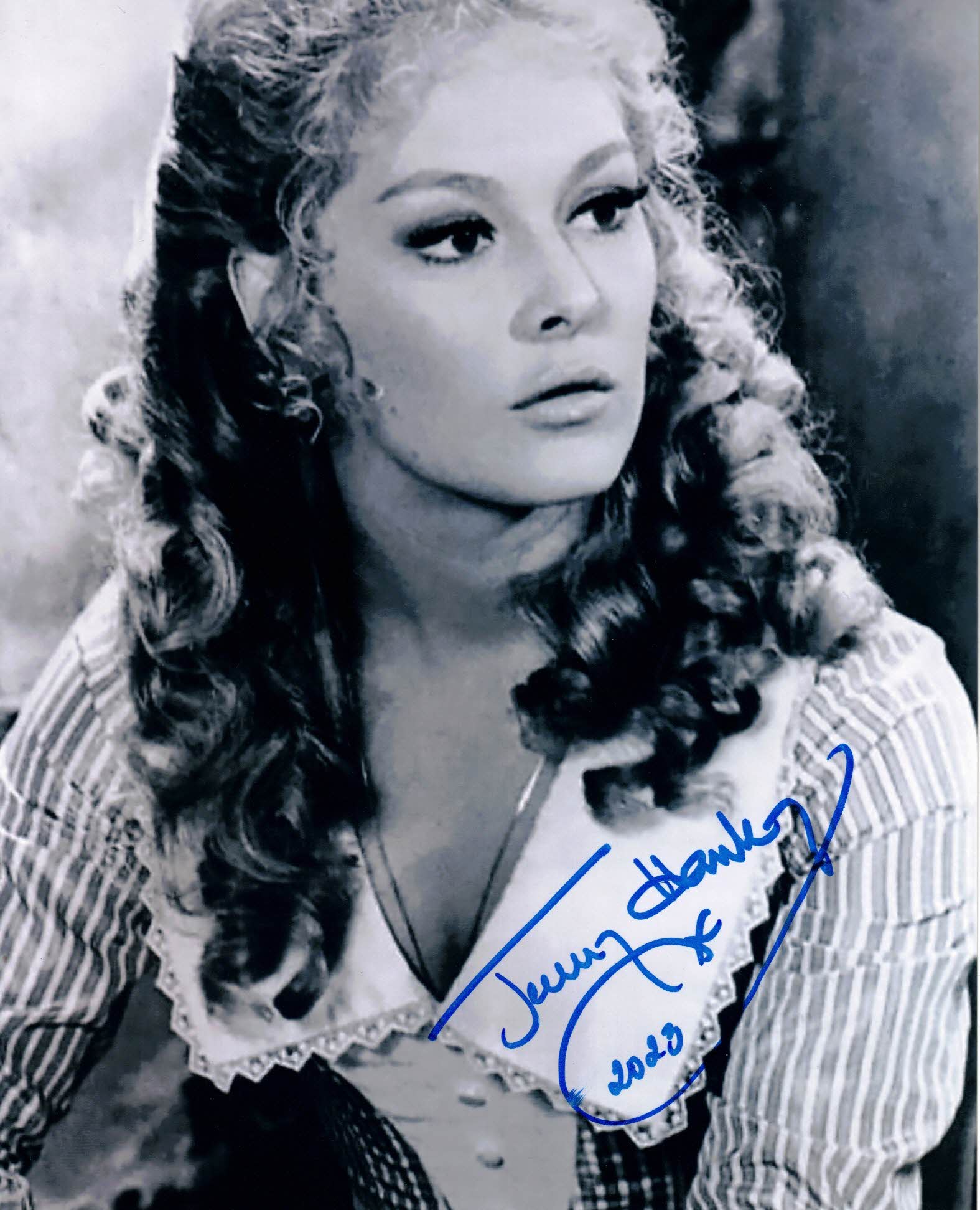 JENNY HANLEY - Sarah Framsen - Scars of Dracula  hand signed 10 x 8 photo