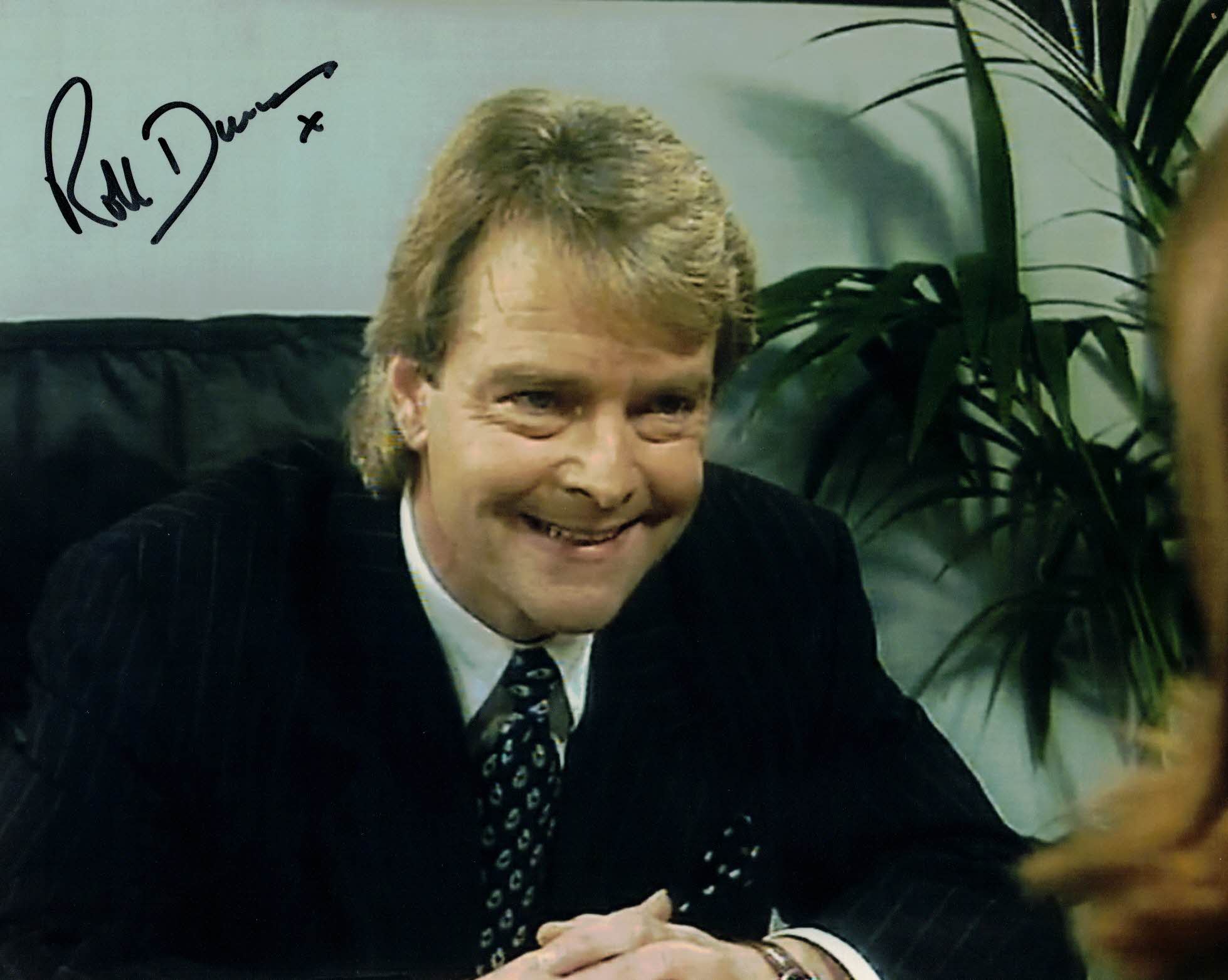 ROBERT DUNCAN -  Gus Hedges in  Drop The Dead Donkey -  hand signed 10 x 8  photo
