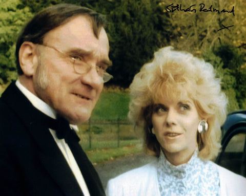 SIOBHAN REDMOND -Lucy McGinty in Bulman- hand signed 10 x 8 photo