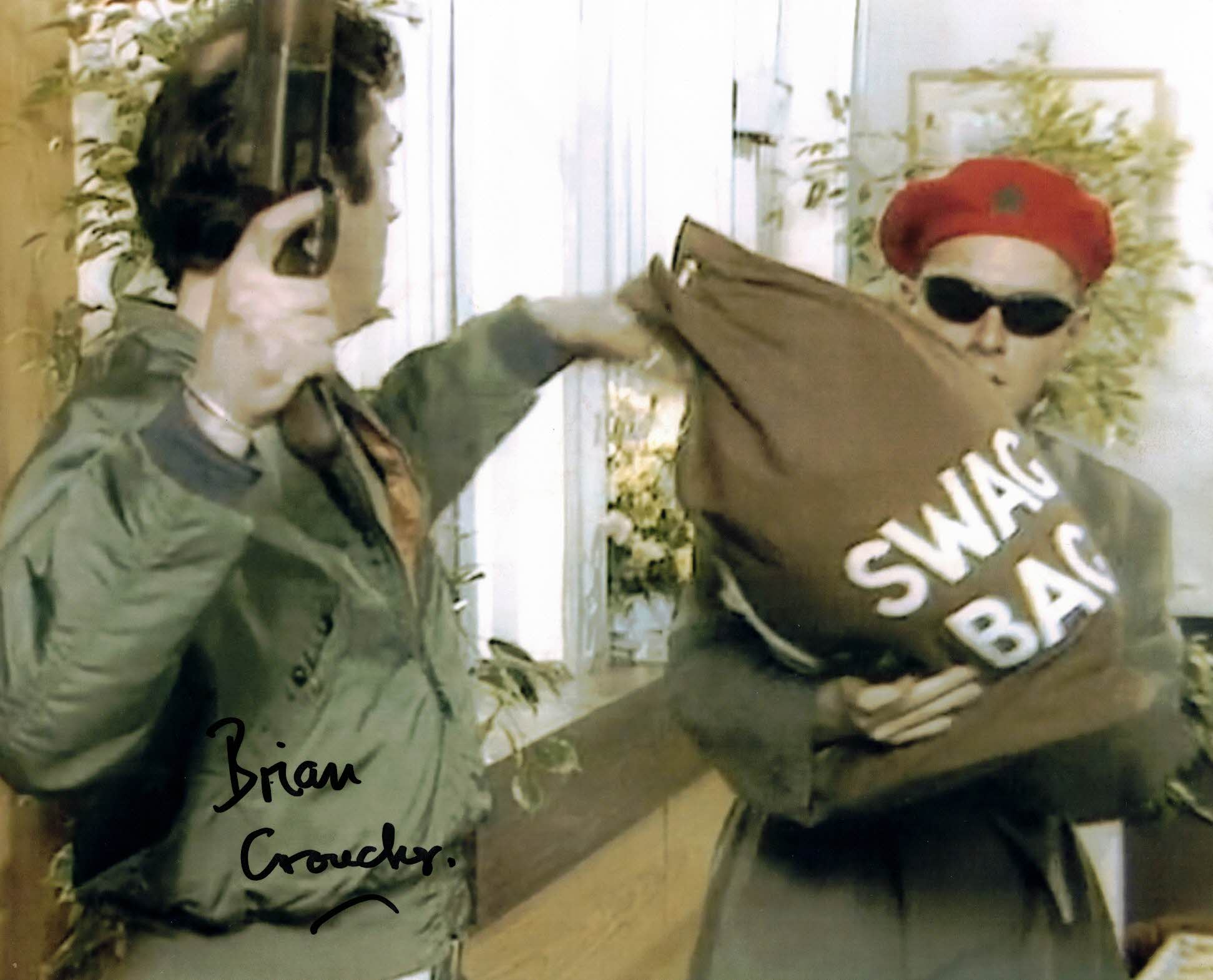 BRIAN CROUCHER - Mr Real Robber in The Young Ones hand signed 10 x 8 photo