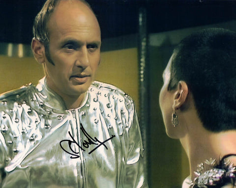 STEPHEN YARDLEY  Reeve in Blake's 7 - Sand- hand signed 10 x 8 photo