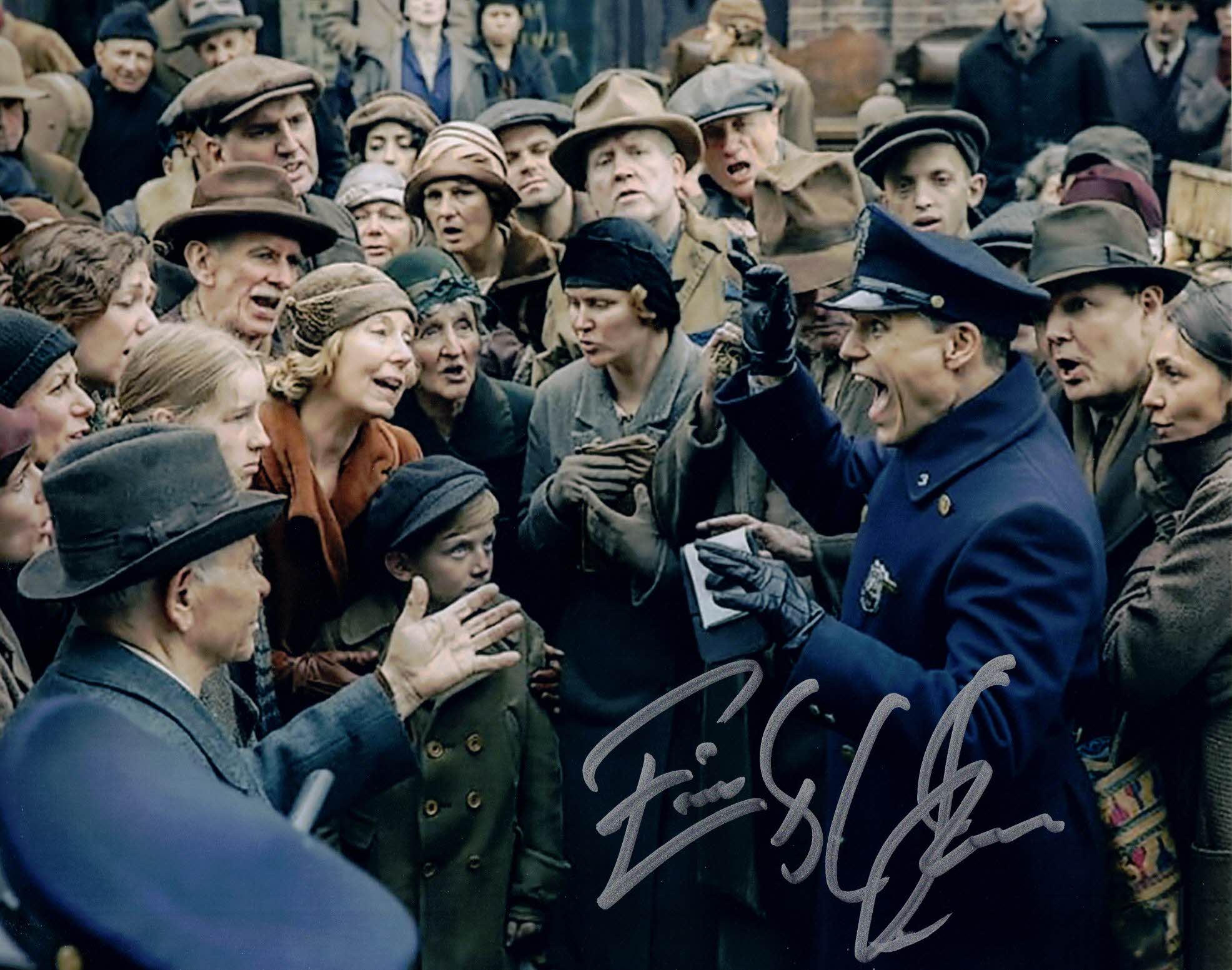 ERICK HAYDEN - Policeman in Fantastic Beasts and Where To Find Them -hand signed 10 x 8 photo