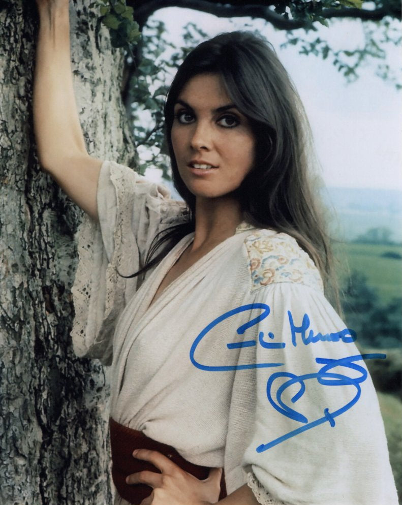 CAROLINE MUNRO - Cara in Captain Kronos Vampire Hunter - Hand signed 10 x 8 photo