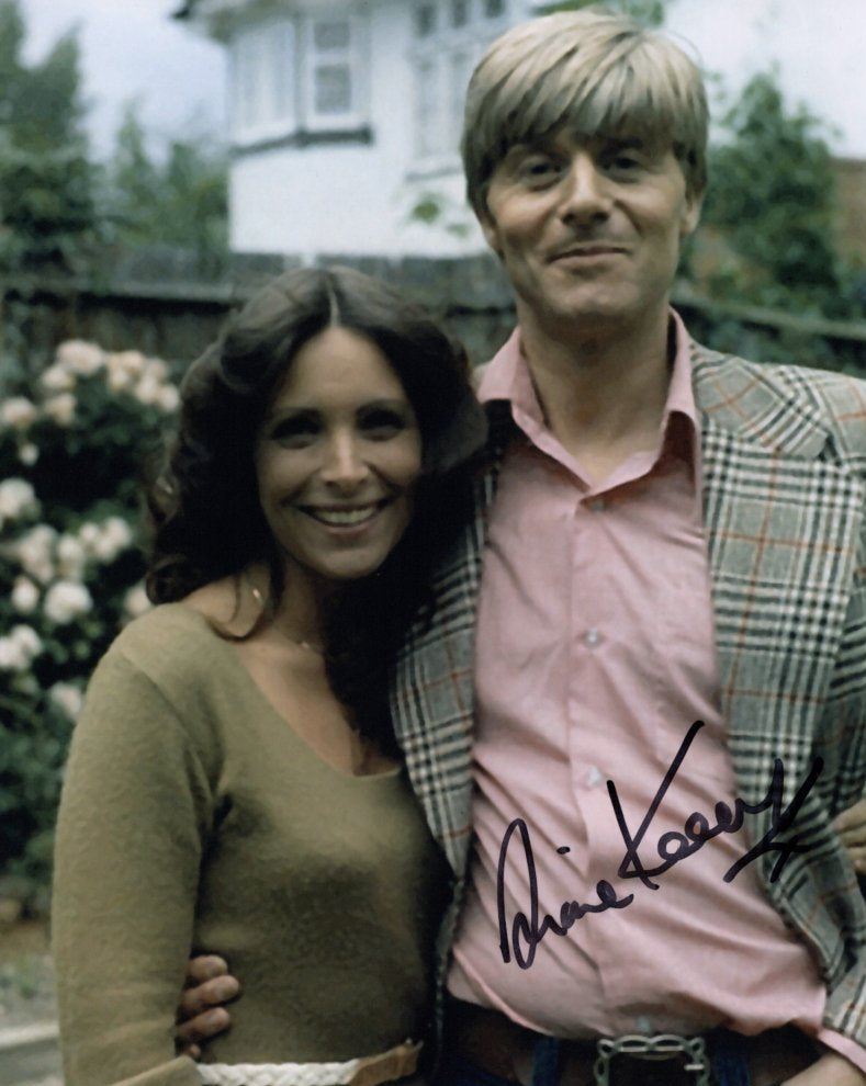 DIANE KEEN - Sandy in Rings On Their Fingers- hand signed 10 x 8 photo