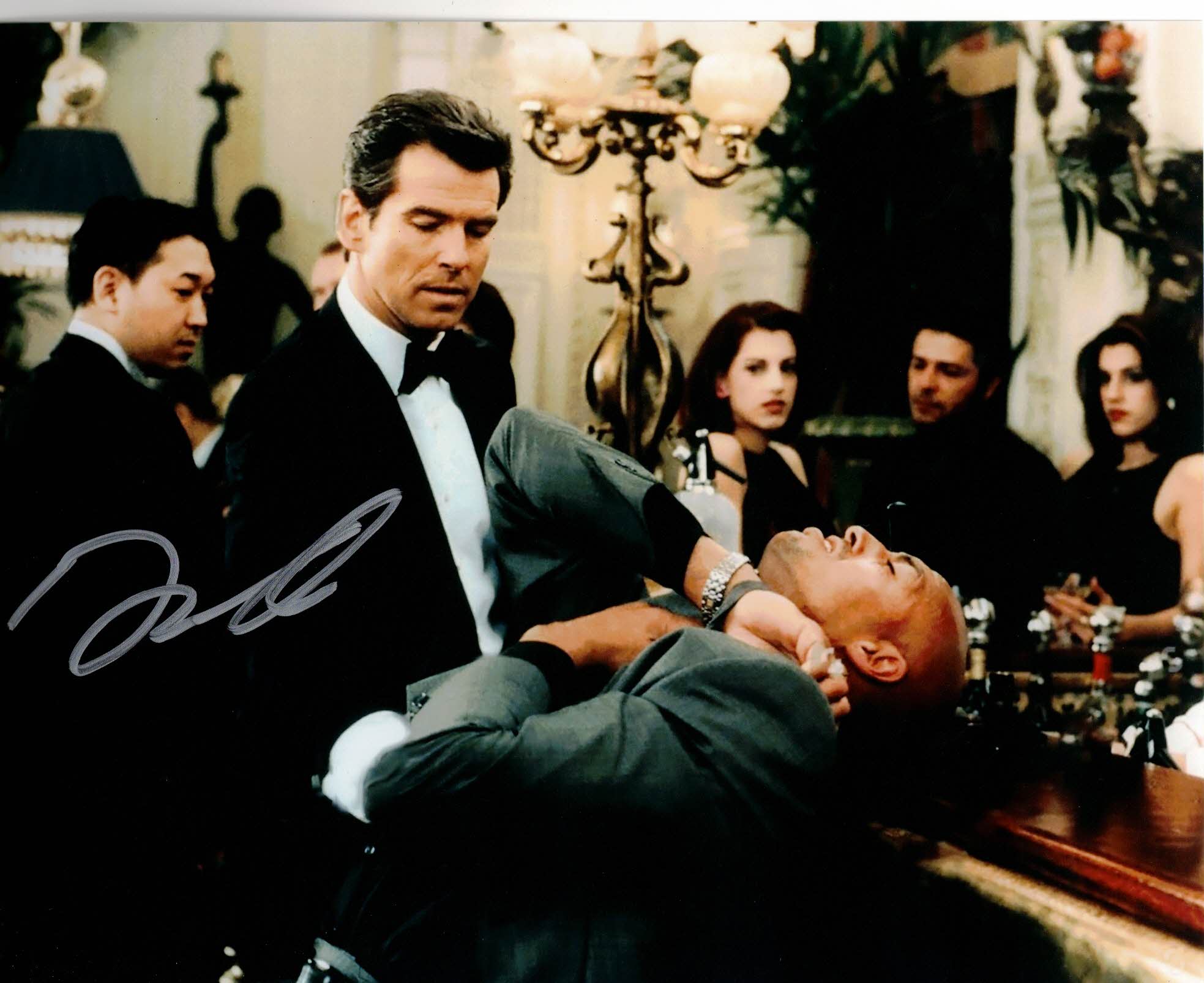 DAZ CRAWFORD - Casino Thug in The World Is Not Enough - James Bond - Hand signed 10 x 8 photo