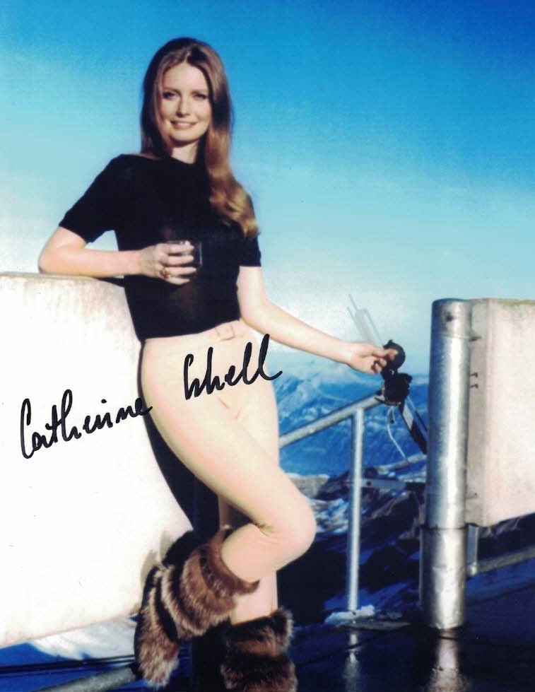 CATHERINE SCHELL - Nancy in On Her Majesty's Secret Service – Autographica