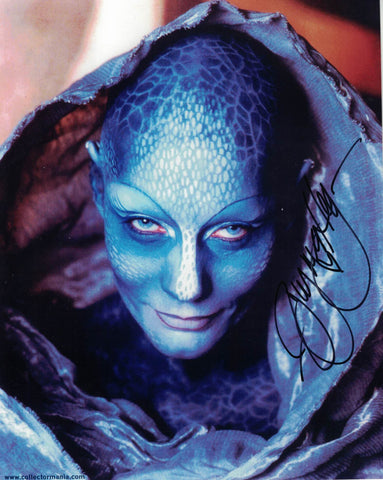 VIRGINIA HEY - Zhann in Farscape hand signed 10 x 8 photo