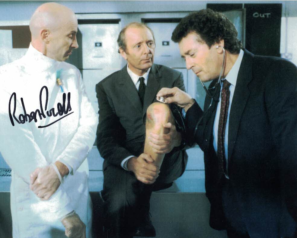 ROBERT POWELL - David Briggs in The Detectives hand signed 10 x 8 photo