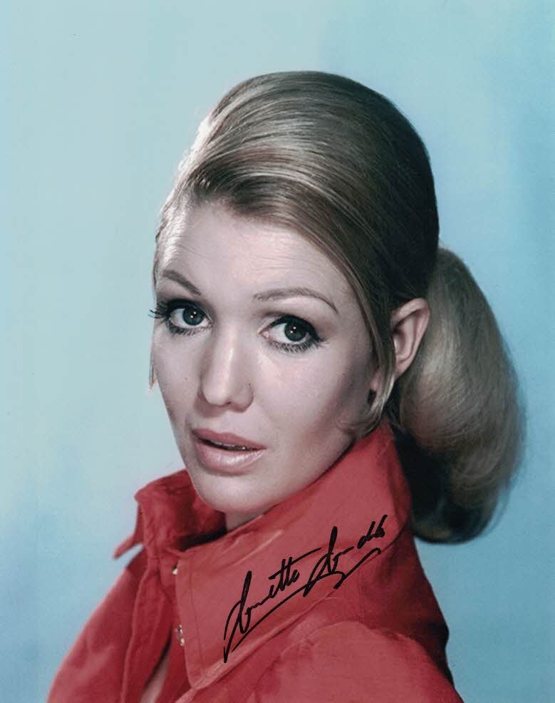 ANNETTE ANDRE - Jeannie in Randall and Hopkirk (Deceased)  hand signed 10 x 8 photo