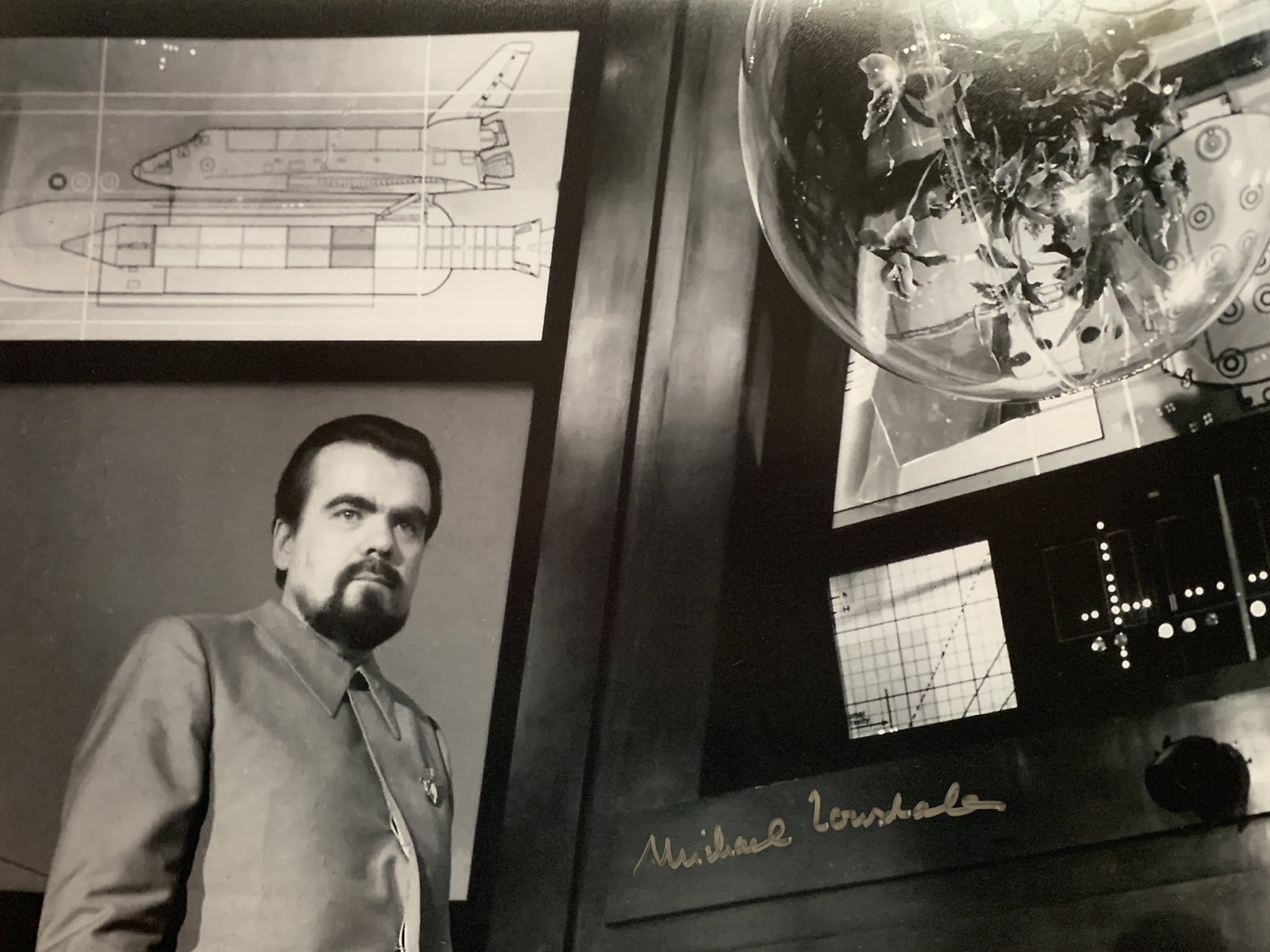 MICHAEL LONSDALE - Drax in James Bond Moonraker - 16 x 12 hand signed phot