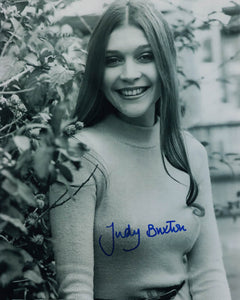 JUDY BUXTON - The Big Sleep/ General Hospital/ Blake's 7 - hand signed 10 x 8 photo