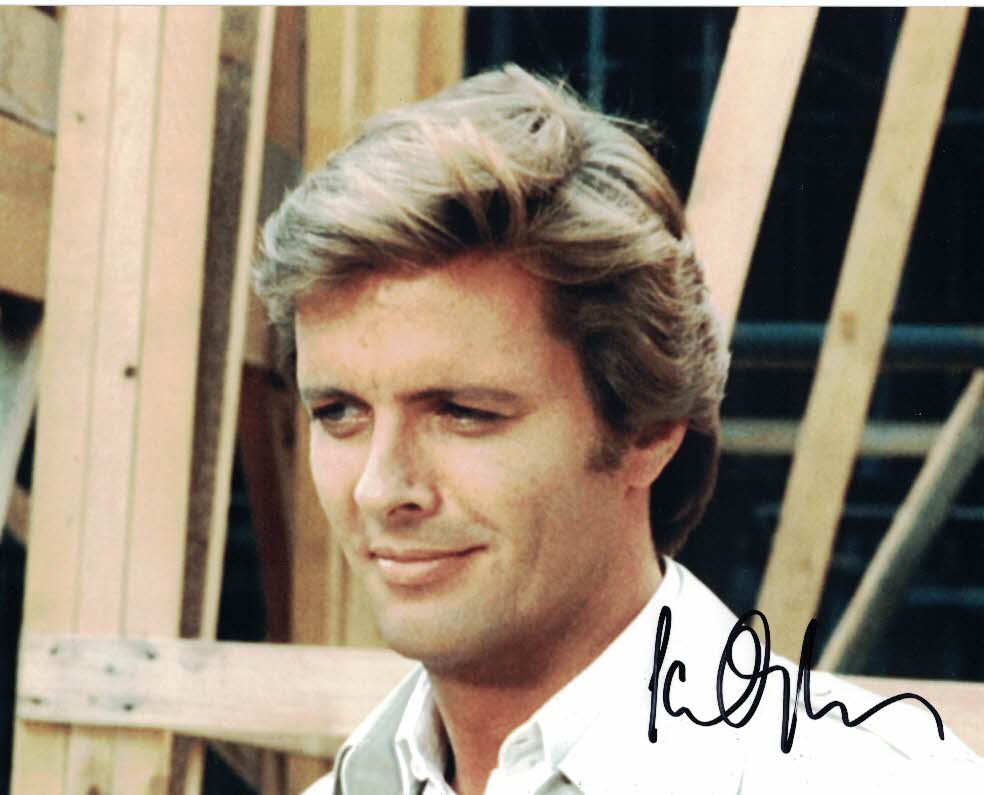 IAN OGILVY - Simon Templar in Return of The Saint  hand signed 10 x 8 photo