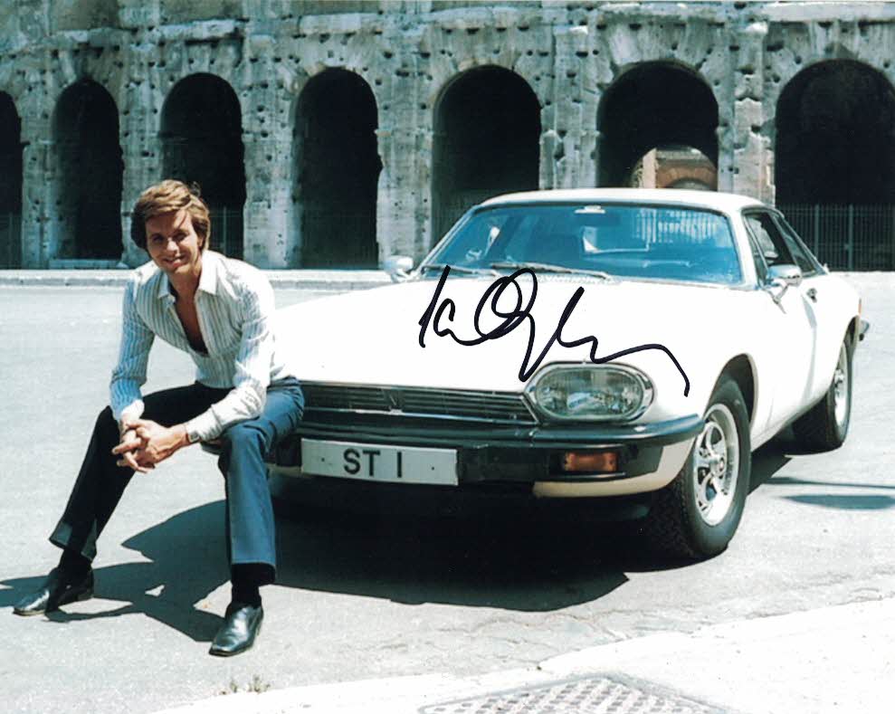 IAN OGILVY - Simon Templar in Return of The Saint hand signed 10 x 8 photo