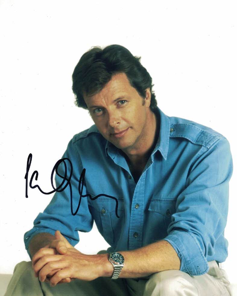 IAN OGILVY - Simon Templar in Return of The Saint hand signed 10 x 8 photo