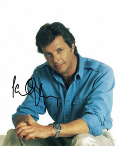 IAN OGILVY - Simon Templar in Return of The Saint hand signed 10 x 8 photo