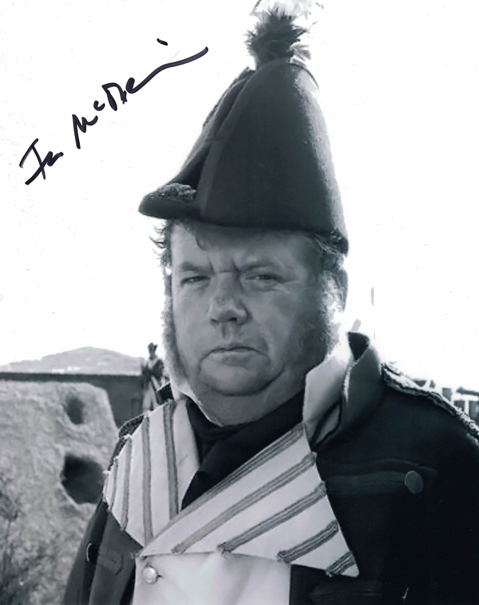 IAN MCNEICE - Runciman in Sharpe- hand signed 10 x 8 photo