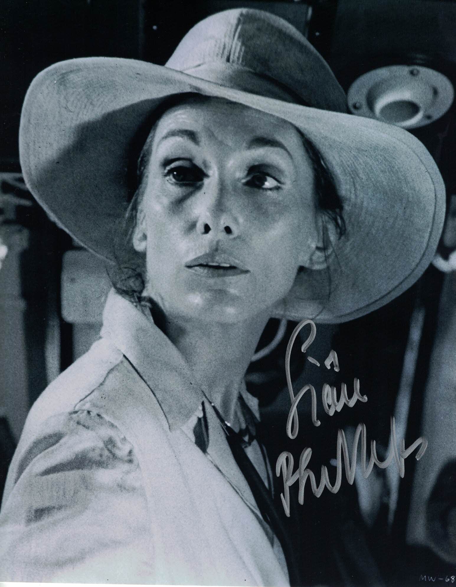 SIAN PHILIPS - Dr Hayden in Murphys War - hand signed 10 x 8 photo