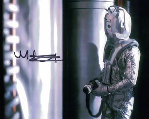 Cyberman Hand MIKE KENT - Cyberman in Doctor Who - Earthshock hand signed 10 x 8 pho ...