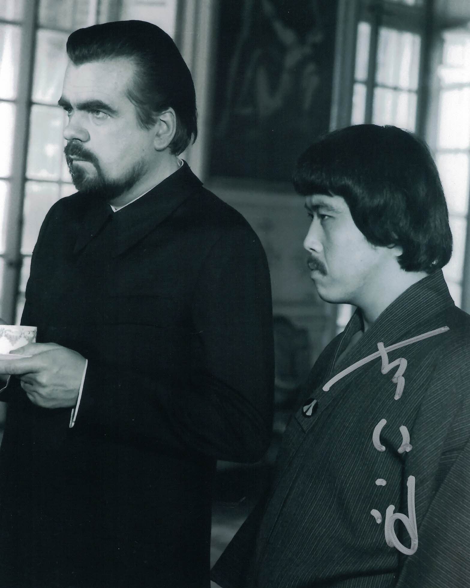 TOSHIRO SUGA - Chang from James Bond Moonraker hand signed 10 x 8 photo