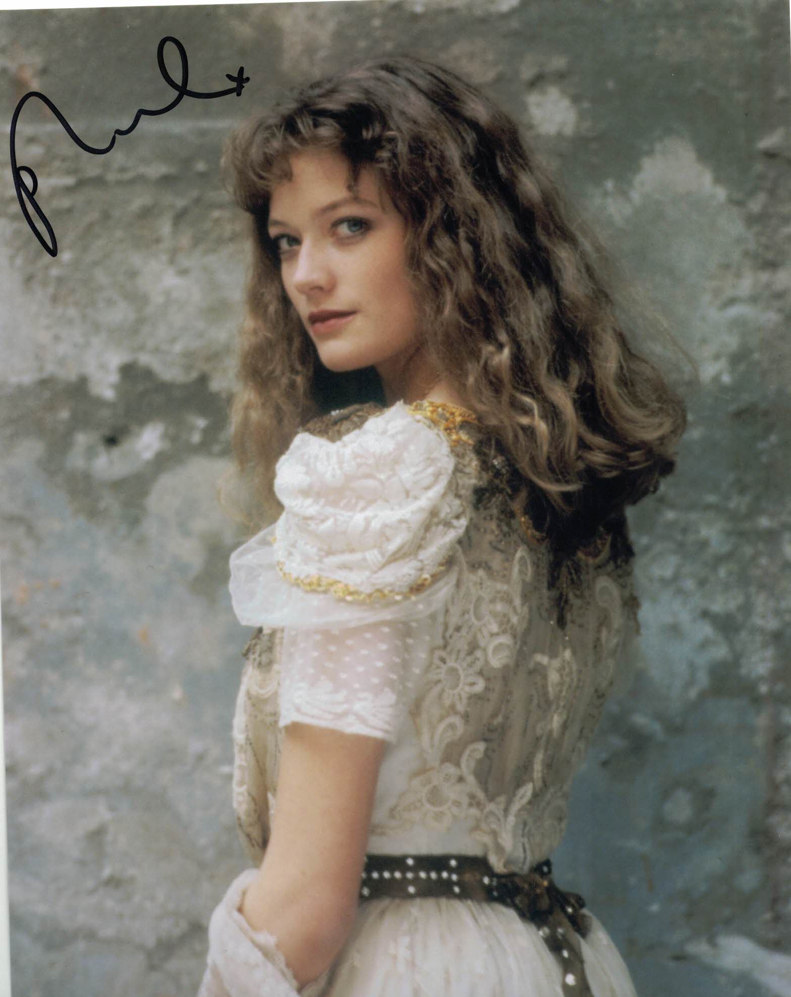 SOPHIE WARD - Elizabaeth Ward in Young Sherlock Holmes hand signed 10 x 8 photo
