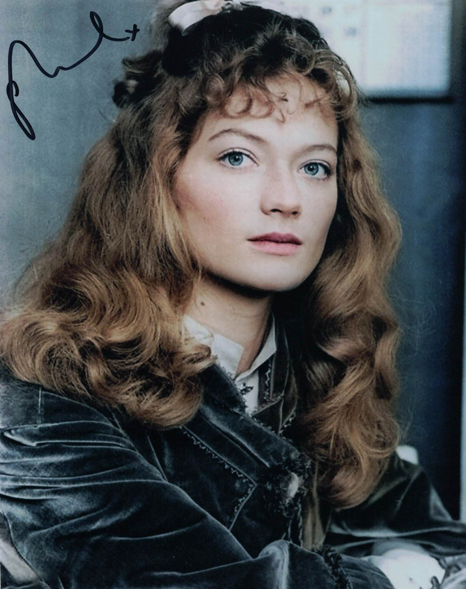 SOPHIE WARD - Elizabaeth Ward in Young Sherlock Holmes hand signed 10 x 8 photo